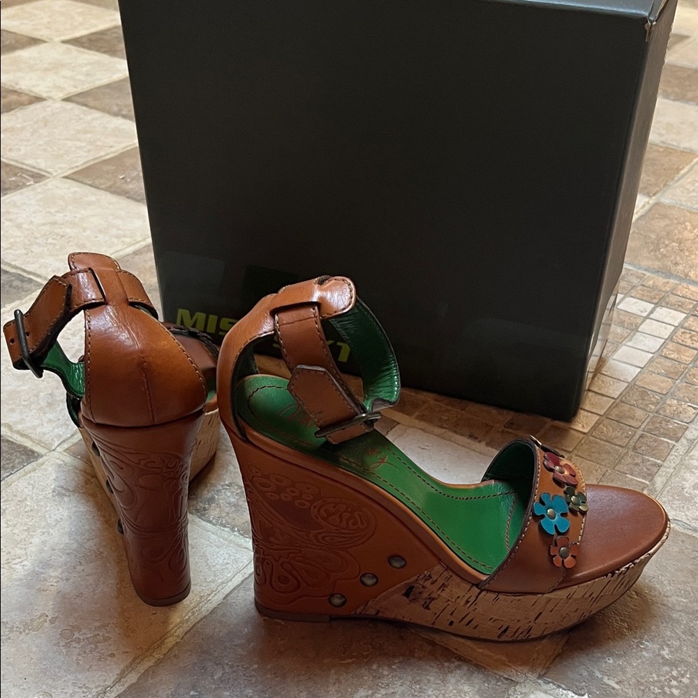 Vintage Miss Sixty Brown Leather Floral Cork Wedge Sandals Sz 37 🆕 - Picture 3 of 6
